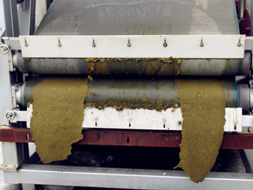 帶式壓濾機排水管阻塞溢流，壓濾機排水管堵塞怎么處理？