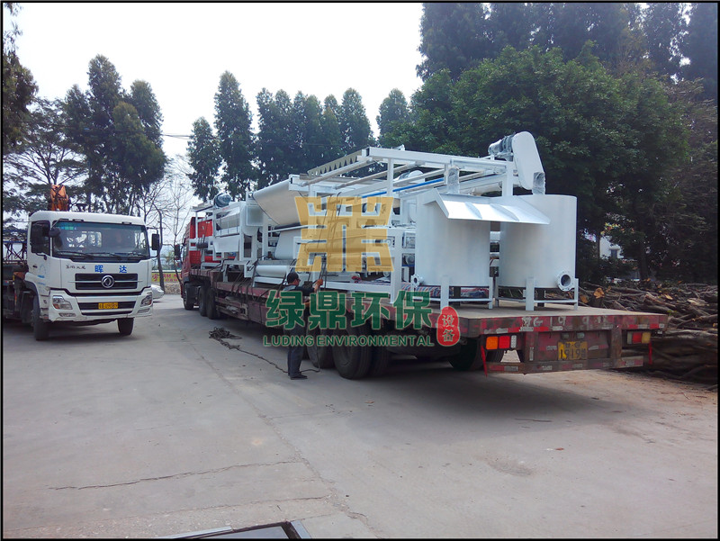 帶式壓濾機發往鉆探廢泥漿處理工程 2